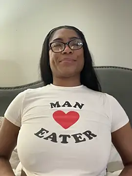 Snapshot of CandyLuxxxx chatting on 20, 2, 2025 CandyLuxxxx online show from 20, 2, 2025