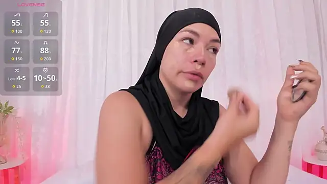 Snapshot of aisha_vs chatting on 25, 4, 2026 aisha vs online show from 25, 4, 2026
