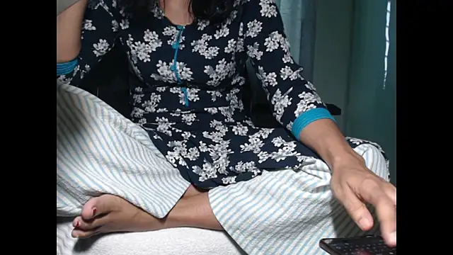 CuteRhea69 online show from 13, 4, 2026