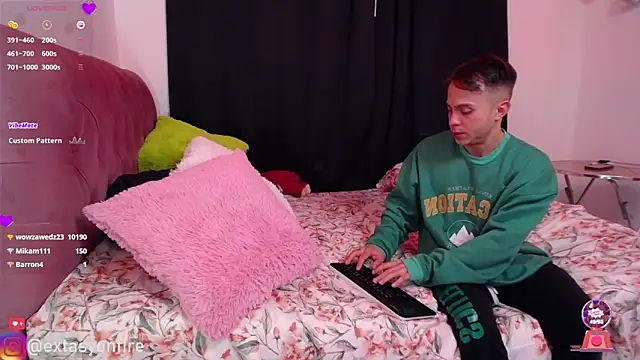 Snapshot of Extasy-angel chatting on 8, 3, 2025 Extasy-angel online show from 8, 3, 2025