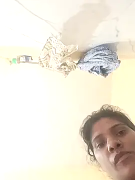 Snapshot of Shreya-Shetty09 chatting on 17, 5, 2026 Shreya-Shetty09 online show from 17, 5, 2026