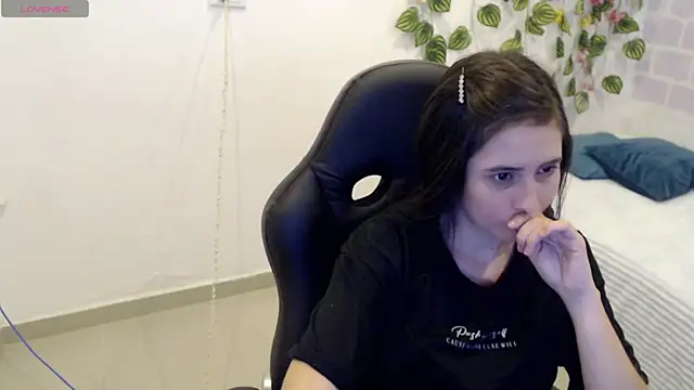 tania sweet   online show from 13, 1, 2025