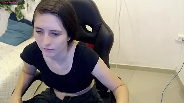 tania sweet   online show from 5, 3, 2025