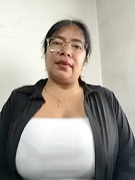   valentina18 online show from 19, 4, 2026