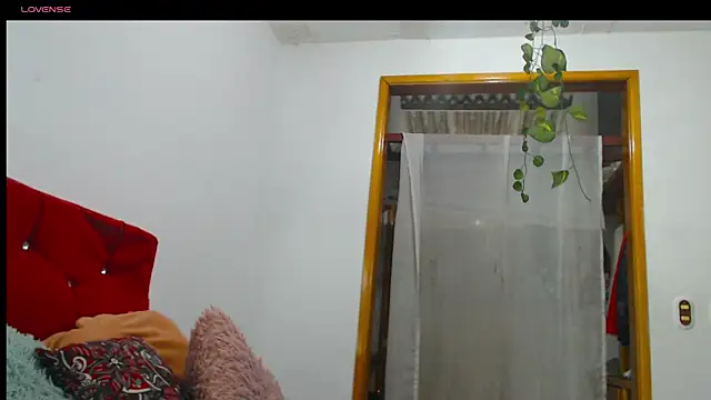 Snapshot of LAICK_01 chatting on 29, 4, 2026 LAICK 01 online show from 29, 4, 2026