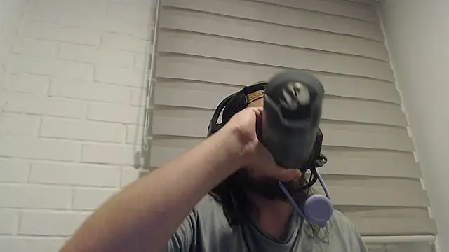 hung weeb online show from 17, 2, 2026