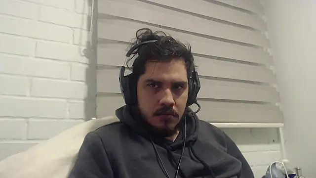 hung weeb online show from 10, 4, 2026