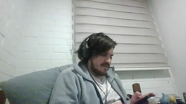 hung weeb online show from 26, 5, 2026