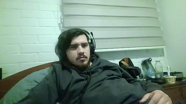 Snapshot of hung_weeb chatting on 23, 6, 2026 hung weeb online show from 23, 6, 2026
