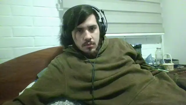 Snapshot of hung_weeb chatting on 24, 6, 2026 hung weeb online show from 24, 6, 2026