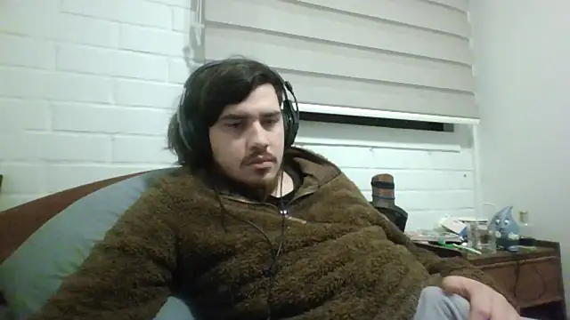 Snapshot of hung_weeb chatting on 29, 7, 2026 hung weeb online show from 29, 7, 2026
