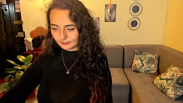 Snapshot of emma_luxy chatting on 20, 2, 2025 emma luxy online show from 20, 2, 2025