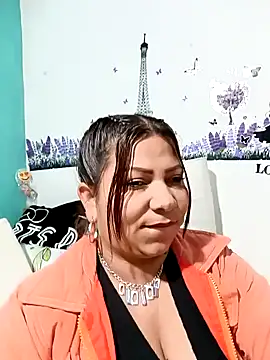 Snapshot of Alyona21 chatting on 2, 12, 2024 Alyona21 online show from 2, 12, 2024