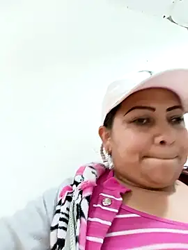 Snapshot of Alyona21 chatting on 13, 2, 2025 Alyona21 online show from 13, 2, 2025