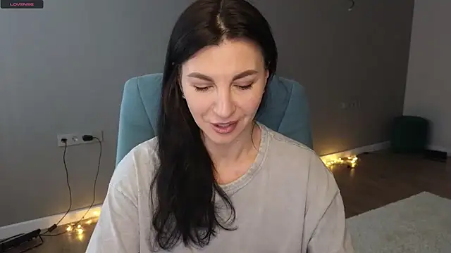 Mary love16 online show from 25, 2, 2025