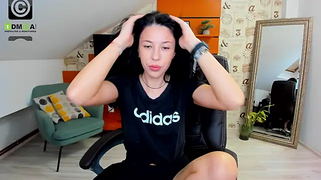 EmillyTaylor online show from 15, 1, 2025