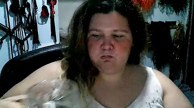 squirt322bbw online show from 24, 1, 2025