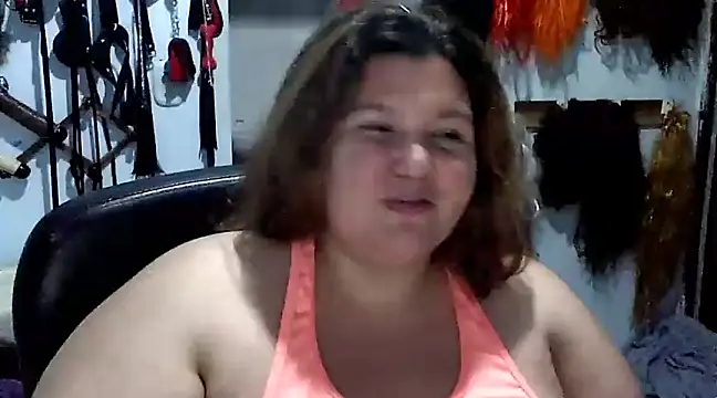 squirt322bbw online show from 25, 1, 2025