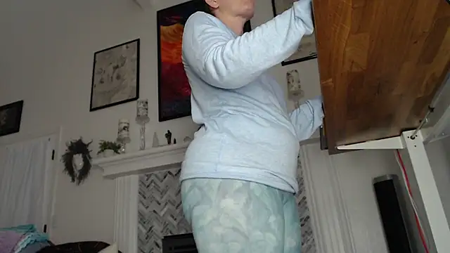 AuroraWillows online show from 15, 12, 2025