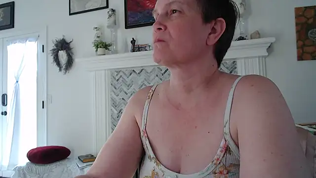 AuroraWillows online show from 6, 3, 2026