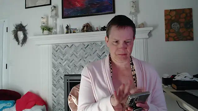 AuroraWillows online show from 9, 4, 2026