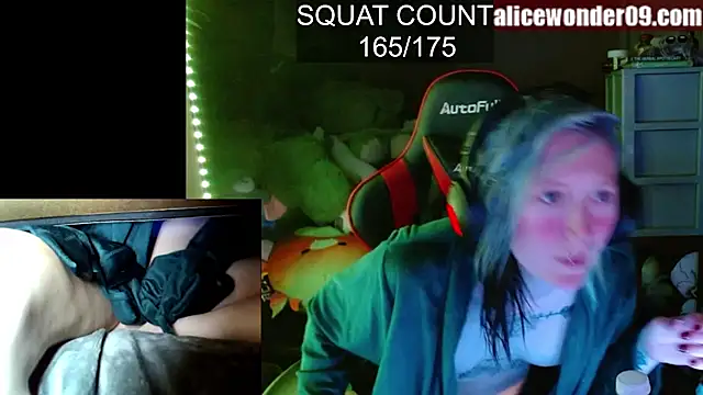 alicewonder09 online show from 5, 3, 2025