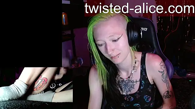 Snapshot of alicewonder09 chatting on 19, 7, 2026 alicewonder09 online show from 19, 7, 2026