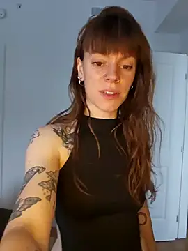 Snapshot of EmilieEdelana chatting on 15, 1, 2025 EmilieEdelana online show from 15, 1, 2025