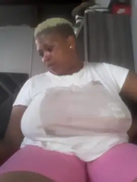 Snapshot of Sexy-queen99xx chatting on 3, 3, 2026 Sexy-queen99xx online show from 3, 3, 2026