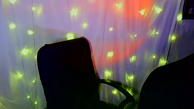 Victoria Marks online show from 18, 11, 2025