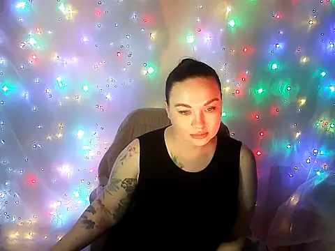 Snapshot of Victoria_Marks chatting on 27, 6, 2026 Victoria Marks online show from 27, 6, 2026