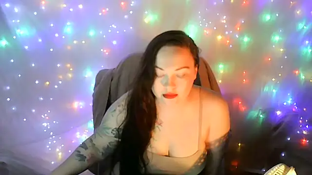 Snapshot of Victoria_Marks chatting on 30, 6, 2026 Victoria Marks online show from 30, 6, 2026