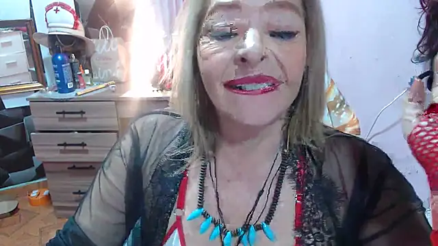 Snapshot of marinadenoche chatting on 18, 4, 2026 marinadenoche online show from 18, 4, 2026