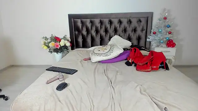 MarciaColins online show from 27, 12, 2024