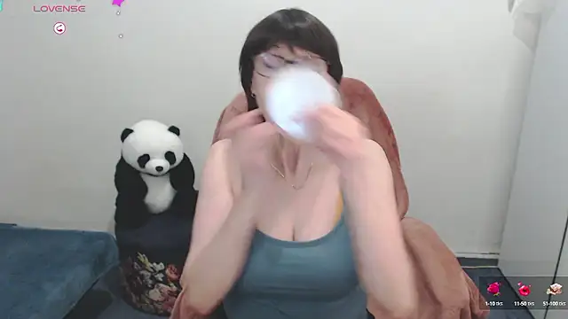 Ammillia online show from 8, 12, 2024