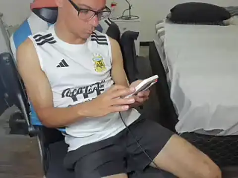 Snapshot of guachin_hunk chatting on 6, 12, 2024 guachin hunk online show from 6, 12, 2024
