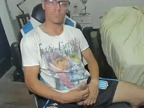 Snapshot of guachin_hunk chatting on 20, 12, 2024 guachin hunk online show from 20, 12, 2024