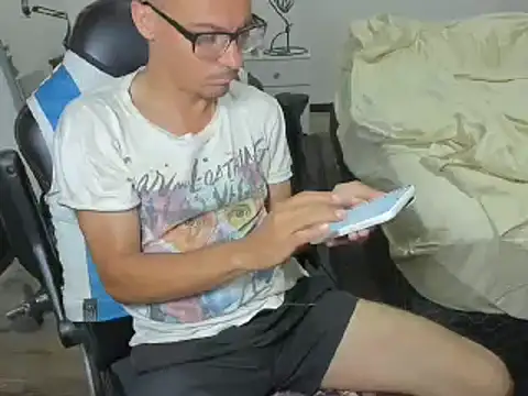 Snapshot of guachin_hunk chatting on 26, 12, 2024 guachin hunk online show from 26, 12, 2024