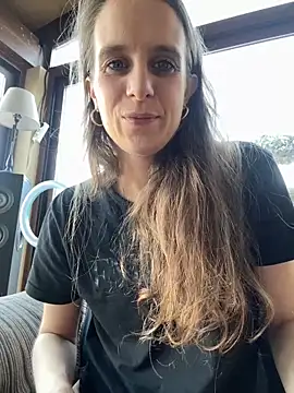 Snapshot of LadyChantale chatting on 23, 1, 2025 LadyChantale online show from 23, 1, 2025