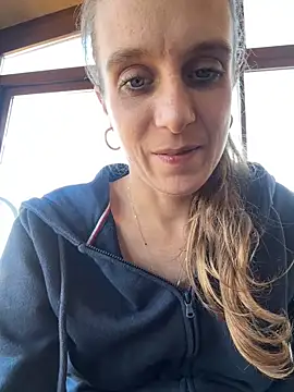 Snapshot of LadyChantale chatting on 24, 1, 2025 LadyChantale online show from 24, 1, 2025