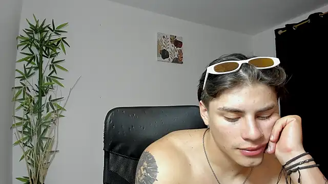 Giordano Russo online show from 5, 3, 2025