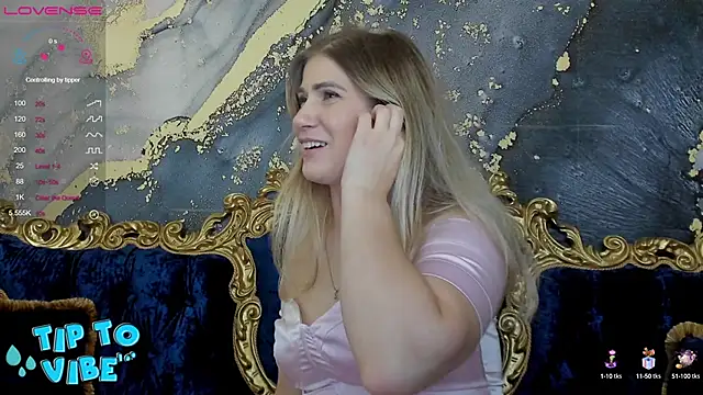 Snapshot of CassandraGood chatting on 10, 1, 2025 CassandraGood online show from 10, 1, 2025