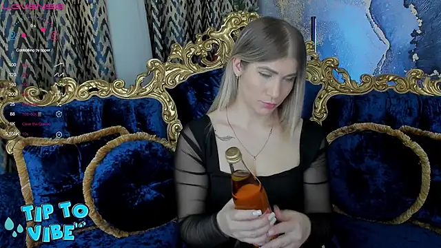 Snapshot of CassandraGood chatting on 13, 1, 2025 CassandraGood online show from 13, 1, 2025