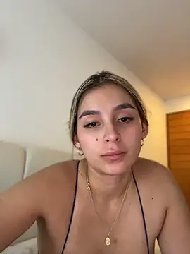 oriana zoeee online show from 8, 6, 2026