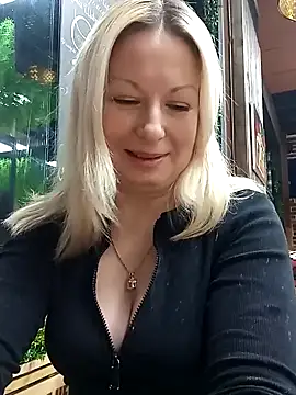 Snapshot of Arina_smiles chatting on 7, 3, 2025 Arina smiles online show from 7, 3, 2025