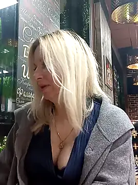 Snapshot of Arina_smiles chatting on 15, 3, 2025 Arina smiles online show from 15, 3, 2025