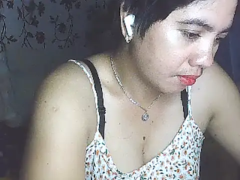 Snapshot of lovely_samxxx24 chatting on 8, 12, 2024 lovely samxxx24 online show from 8, 12, 2024