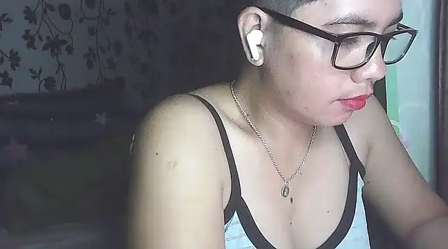 Snapshot of lovely_samxxx24 chatting on 25, 2, 2025 lovely samxxx24 online show from 25, 2, 2025