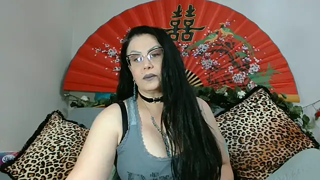 Snapshot of x__KHALEESI__x chatting on 8, 6, 2026 x KHALEESI x online show from 8, 6, 2026