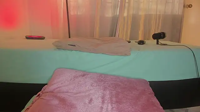 hot booty  online show from 21, 2, 2025